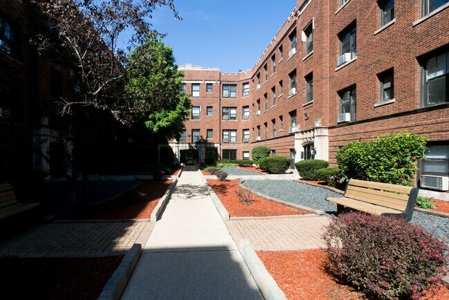 Building Photo - 2737 N Mildred Ave