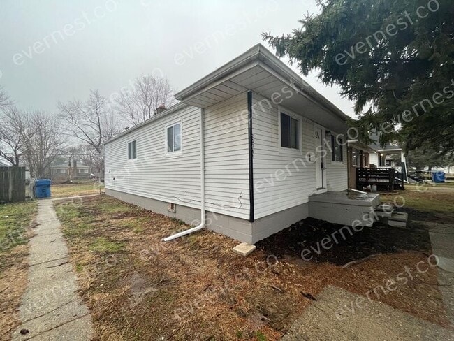 Building Photo - 20761 Gentner St