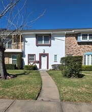 Building Photo - 1525 Ramada Dr