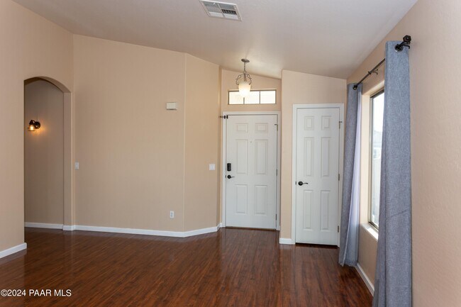 Foto del edificio - 7402 E Plateau Ridge Rd
