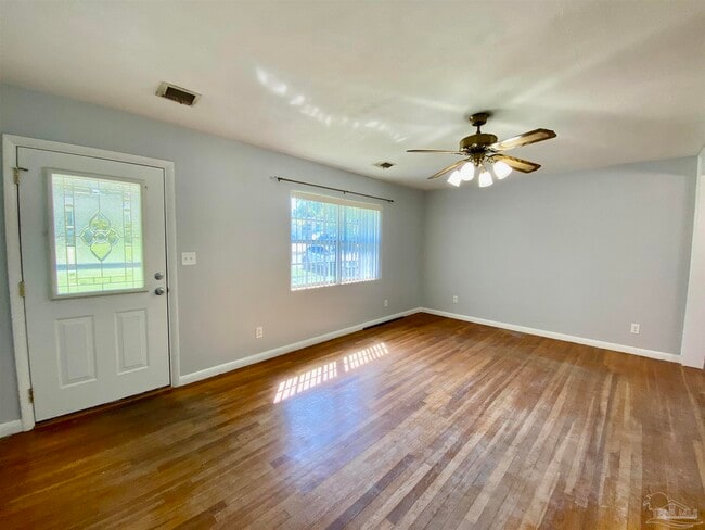 Building Photo - 3844 Gerhardt Dr