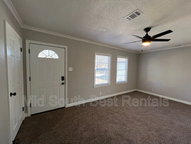 Foto del edificio - 3463 Parker Ave