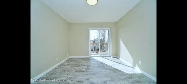 Foto del edificio - 314 Lake Ave