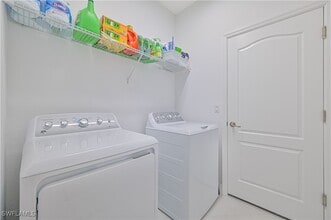 Building Photo - 15550 Pascolo Ln