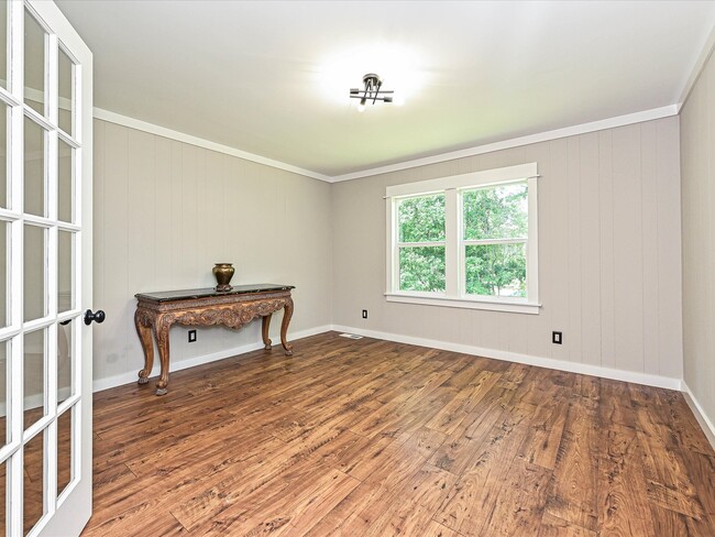 Building Photo - 9565 Man O War Dr
