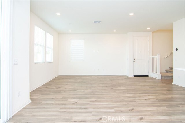 Foto del edificio - 1592 Redwoods Drive Pl