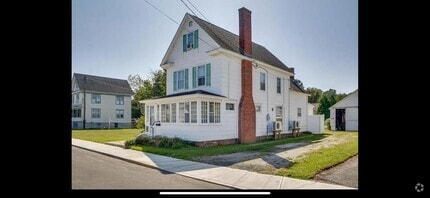 Building Photo - 6346 Cropper St
