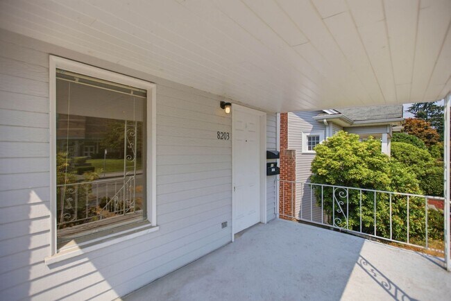 Foto del edificio - 8203 Wallingford Ave N