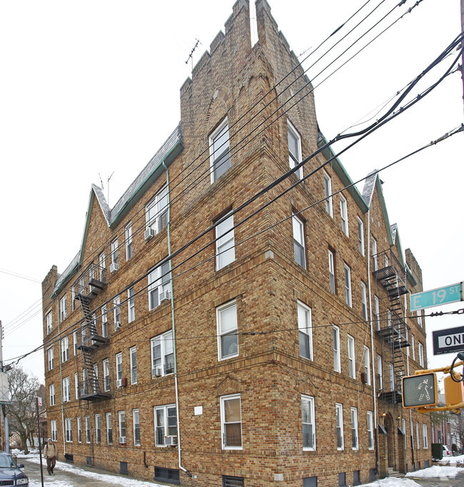 Building Photo - 1820 Avenue V