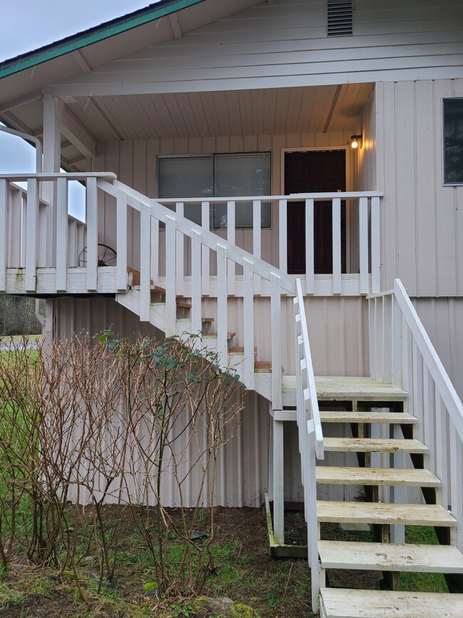 Foto del edificio - 650 SW Spruce Rd