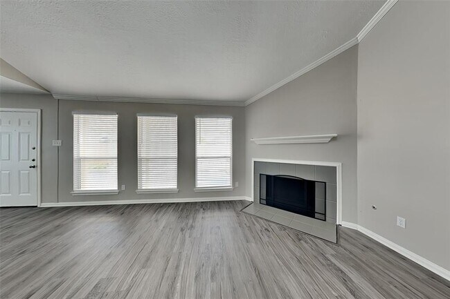 Building Photo - 4931 Sentry Woods Ln
