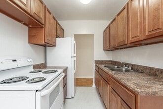 Building Photo - 27 Paxtonia Blvd Building Photo - 27 Paxtonia Blvd