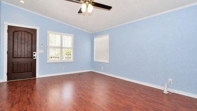 Foto del edificio - 10011 Berrybriar Ln