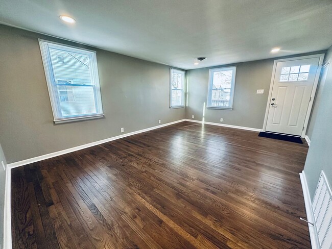 Foto del edificio - {612} Fully Remodeled Ranch in Olathe + Or...