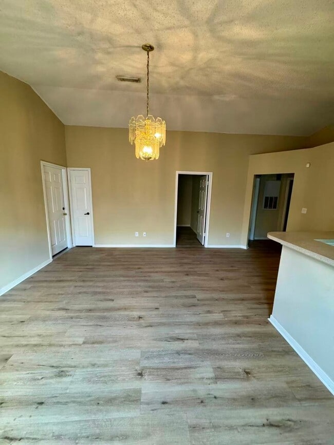 Foto del edificio - 4646 Callery Creek Dr