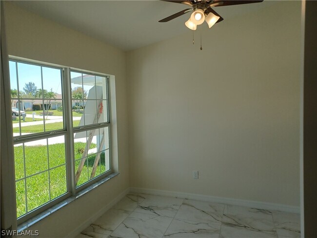 Foto del edificio - 3302 SW 15th Ave