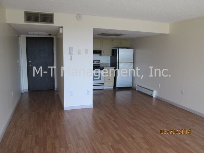 Building Photo - 1311 S Westcliff Pl