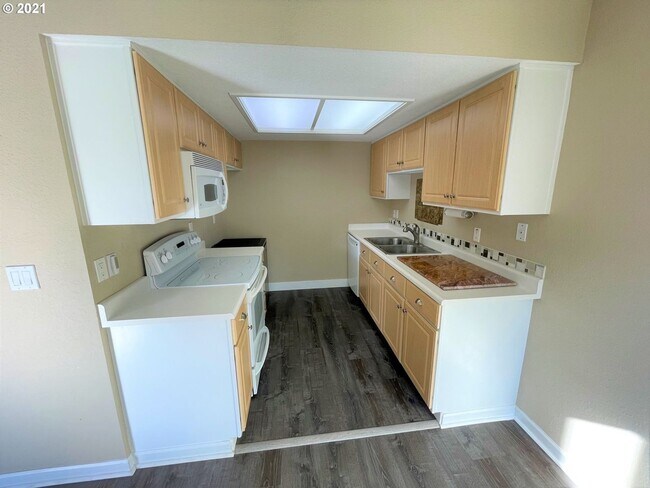 Foto del edificio - 9410 SW 146th Terrace