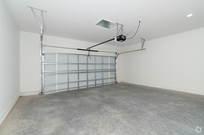 2BR, 2BA - 1,175SF - Garage - Summer Pointe Village