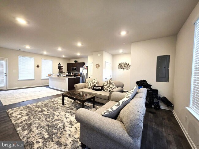 Foto del edificio - 407 Stream Valley Ct