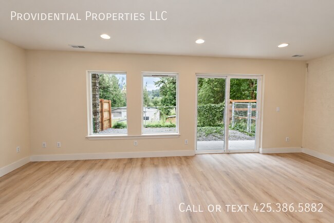 Building Photo - 1722 264th Ave NE