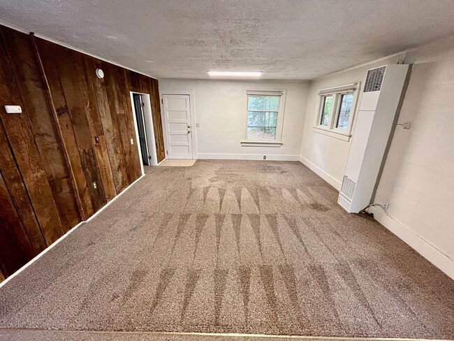 Building Photo - PET-FRIENDLY HOUSE NEAR OSU CAMPUS