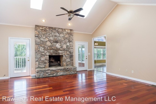 Building Photo - 4 br, 3.5 bath House - 50 Hillcrest Drive