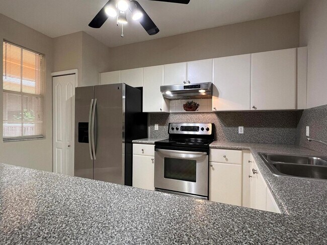 Building Photo - 2123 Shoma Dr