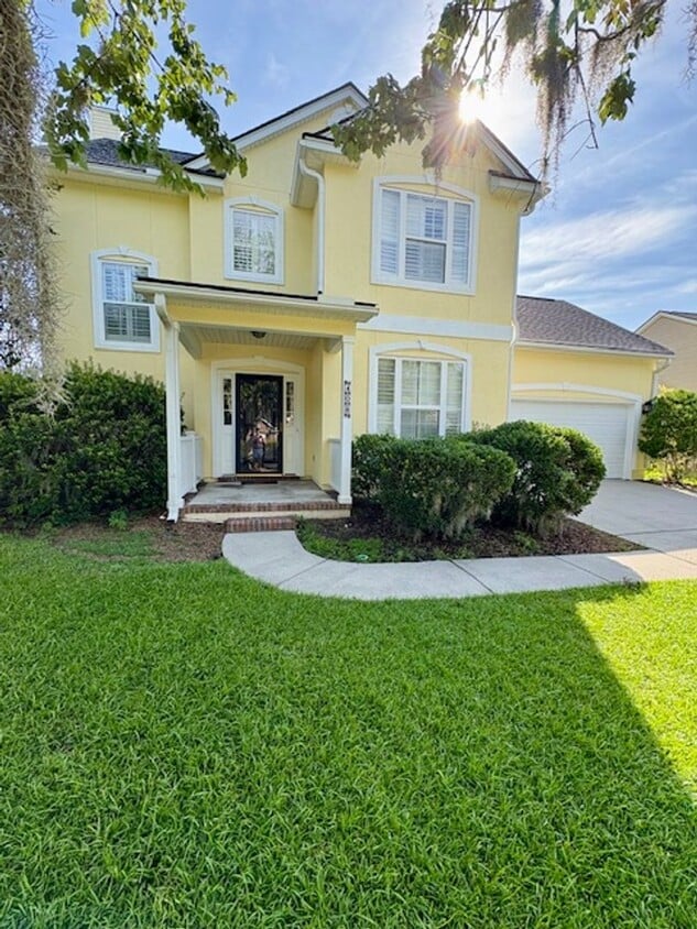 Primary Photo - Lovely Updated Home in Grand Oaks