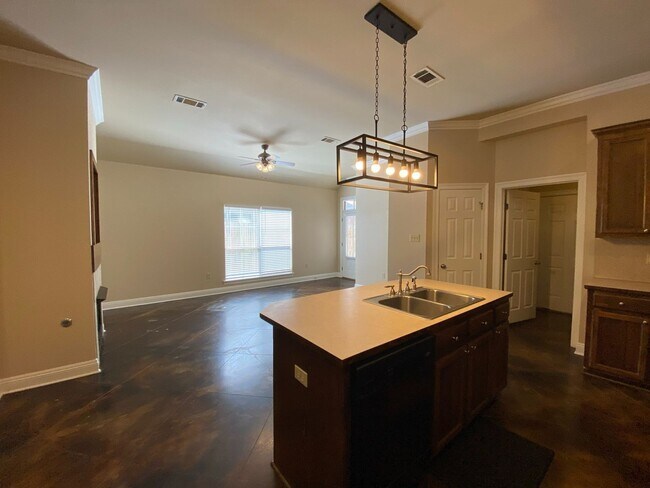 Foto del edificio - Charming 2BR/2BA Home in Shenandoah Ridge with Garage & Cozy Fireplace