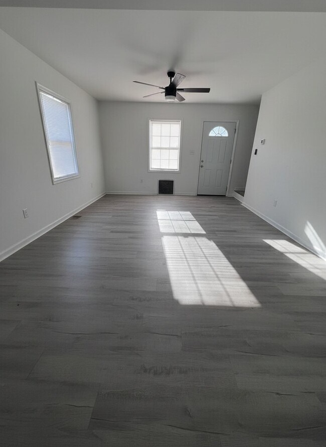 Foto del edificio - 902 Hanson St