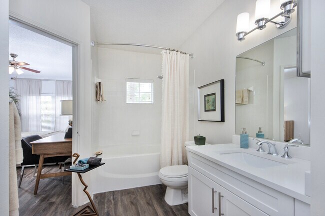 Foto del edificio - Mira Flores