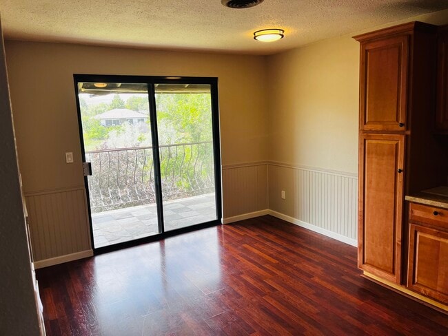 Building Photo - 303 Gage Blvd