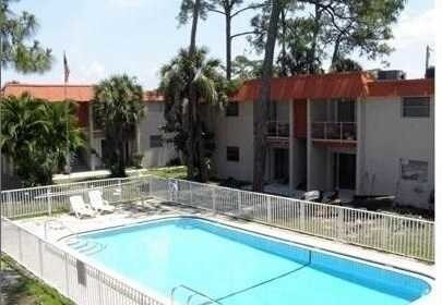 Foto del edificio - 1852 Golf View Ave