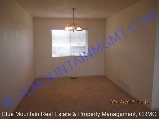 Building Photo - 3 br, 2.5 bath House - 9352 Wolf Pack Terrace