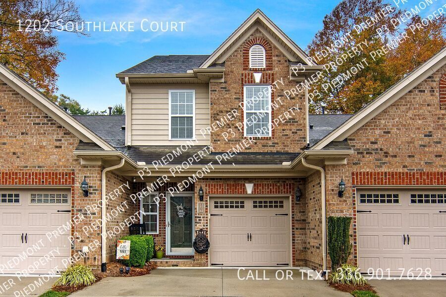 Foto principal - 1202 Southlake Ct