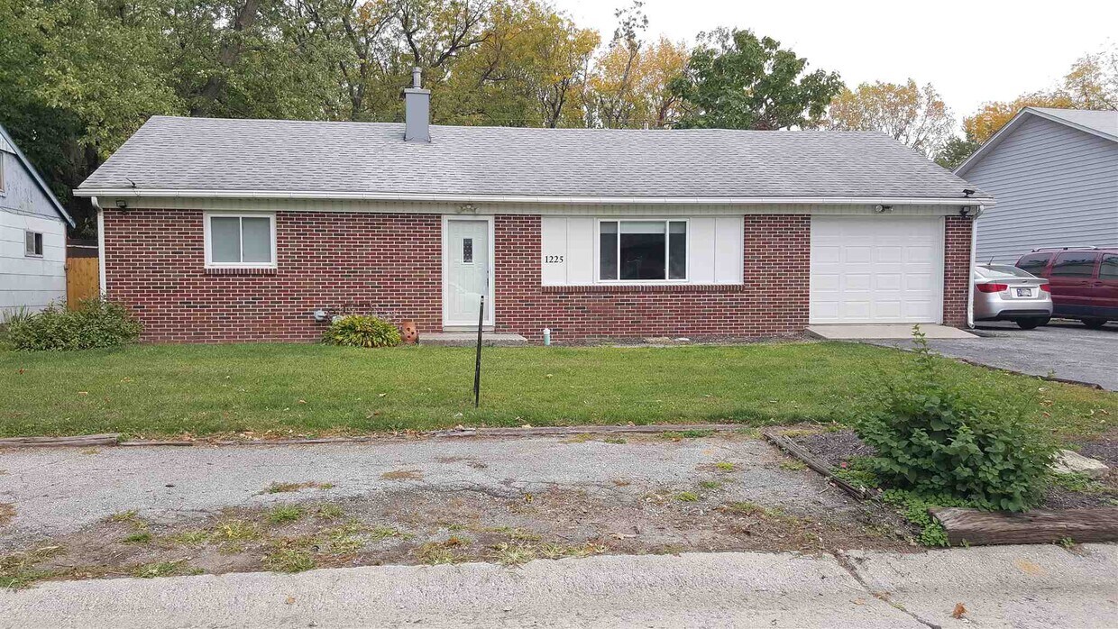 1225 Woodmere Dr, New Haven, IN 46774 House Rental in New Haven, IN
