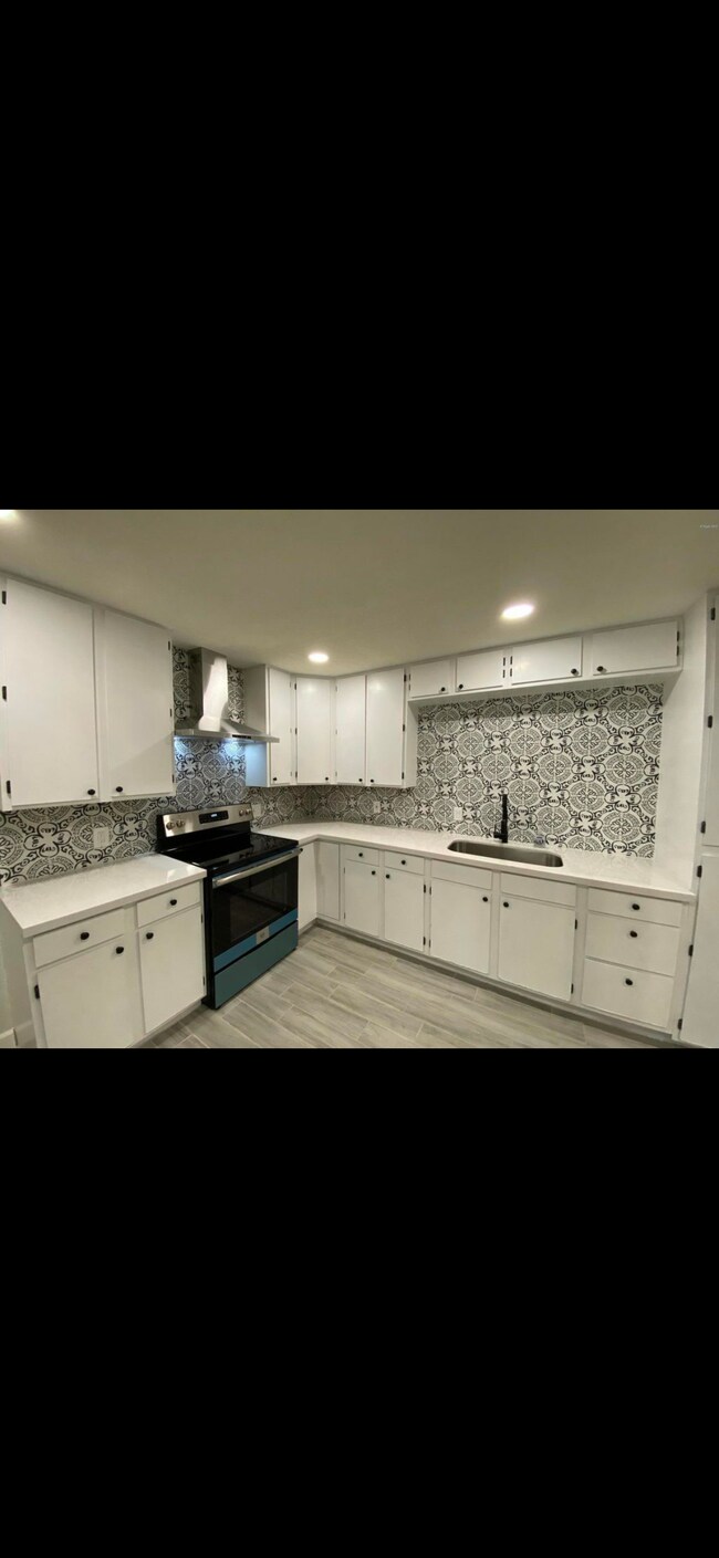 Foto del edificio - 2815 W Montebello Ave