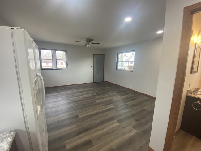 Living/Dining - 415 N Olive Ave