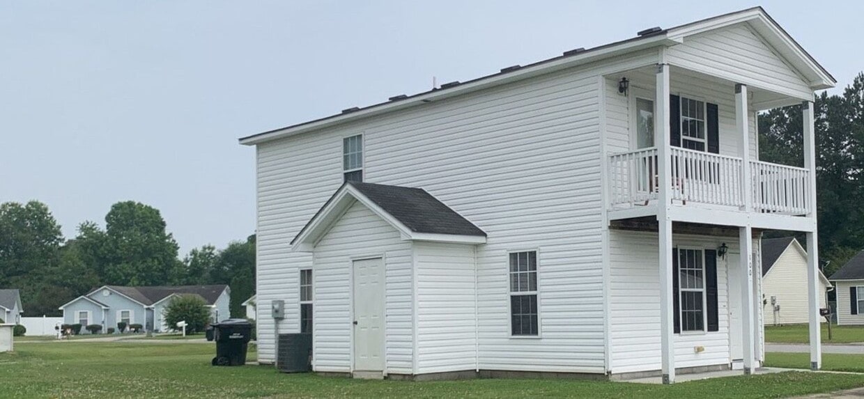 Primary Photo - Two Story Charmer