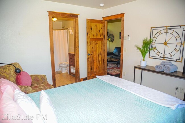Building Photo - 2 br, 2 bath House - 1910 C Trail St
