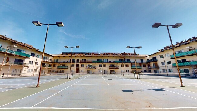 Building Photo - 5460 White Oak Ave