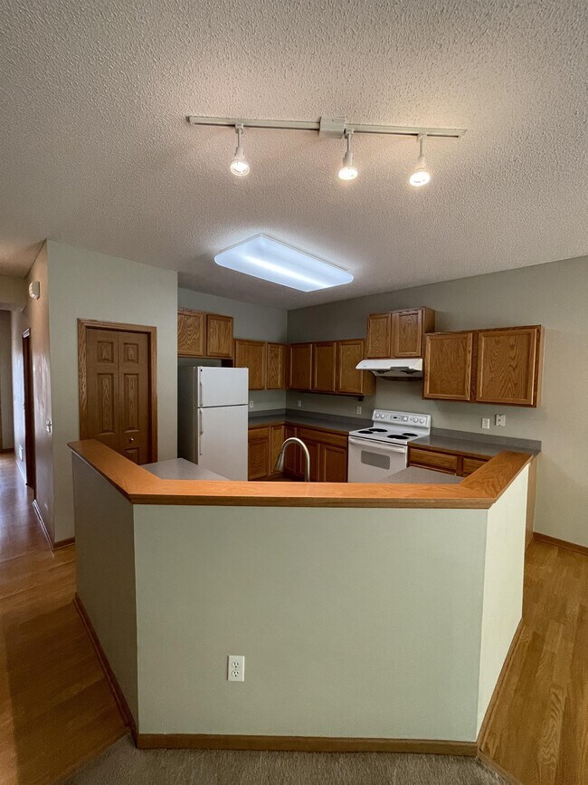 Foto del edificio - 1694 Oakbrooke Ct