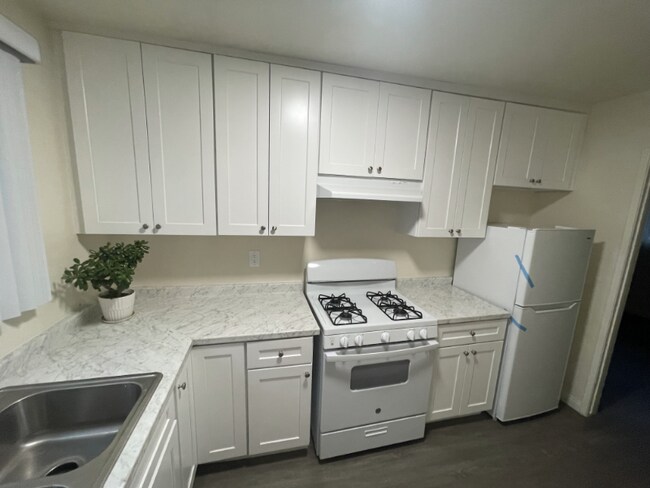 Foto del edificio - 5531 Fulcher Ave