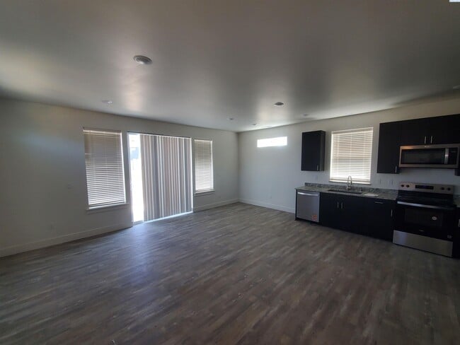 Building Photo - Brand New For Rent