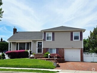 Building Photo - 1 Alderwood Ln
