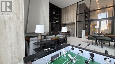 Building Photo - 10 Flavelle Trl