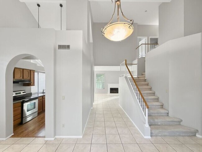Foto del edificio - Location! Location! Beautiful 4 Bedroom/ 3 Bath Home! Ray/Kyrene