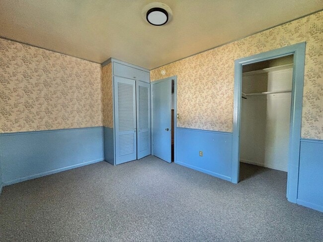Building Photo - 1017-1019 Egleston