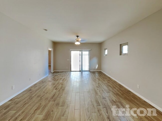 Foto del edificio - 5010 W Fawn Dr